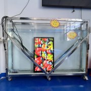 32 寸户外广告机泡水测试，